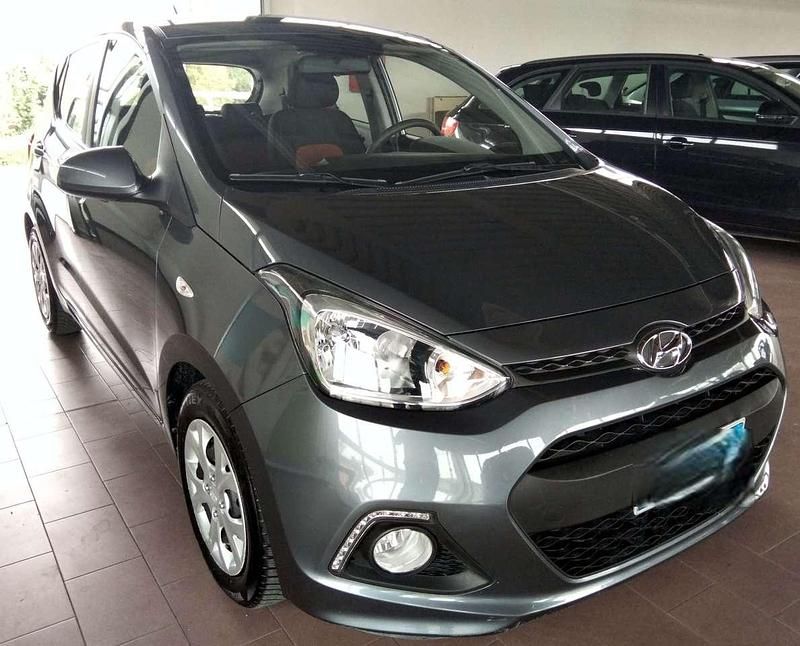 Usata Hyundai i10 Comfort 67 CV (49 kW) 2014 Grigio Utilitaria