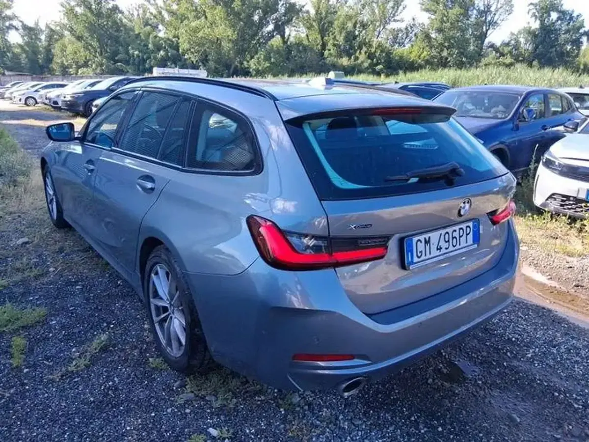 Usata BMW 320 190 CV (139 kW) 2023 Argento Station wagon