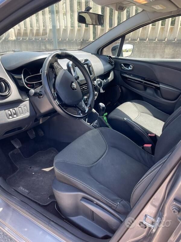 Usata Renault Clio IV 75 CV (55 kW) 2014 Grigio Utilitaria