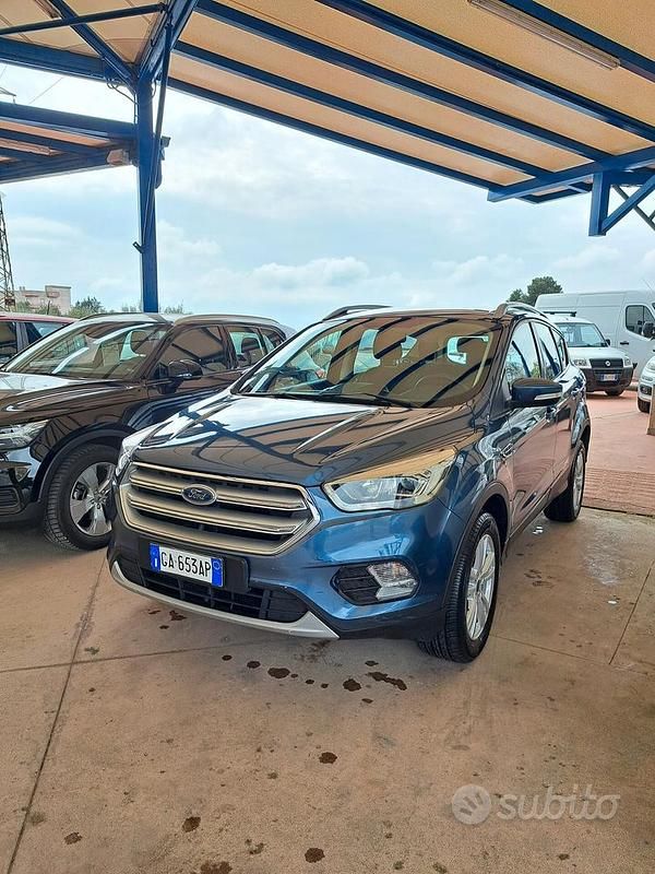 Usata Ford Kuga Business Edition 120 CV (88 kW) 2019 Blu SUV