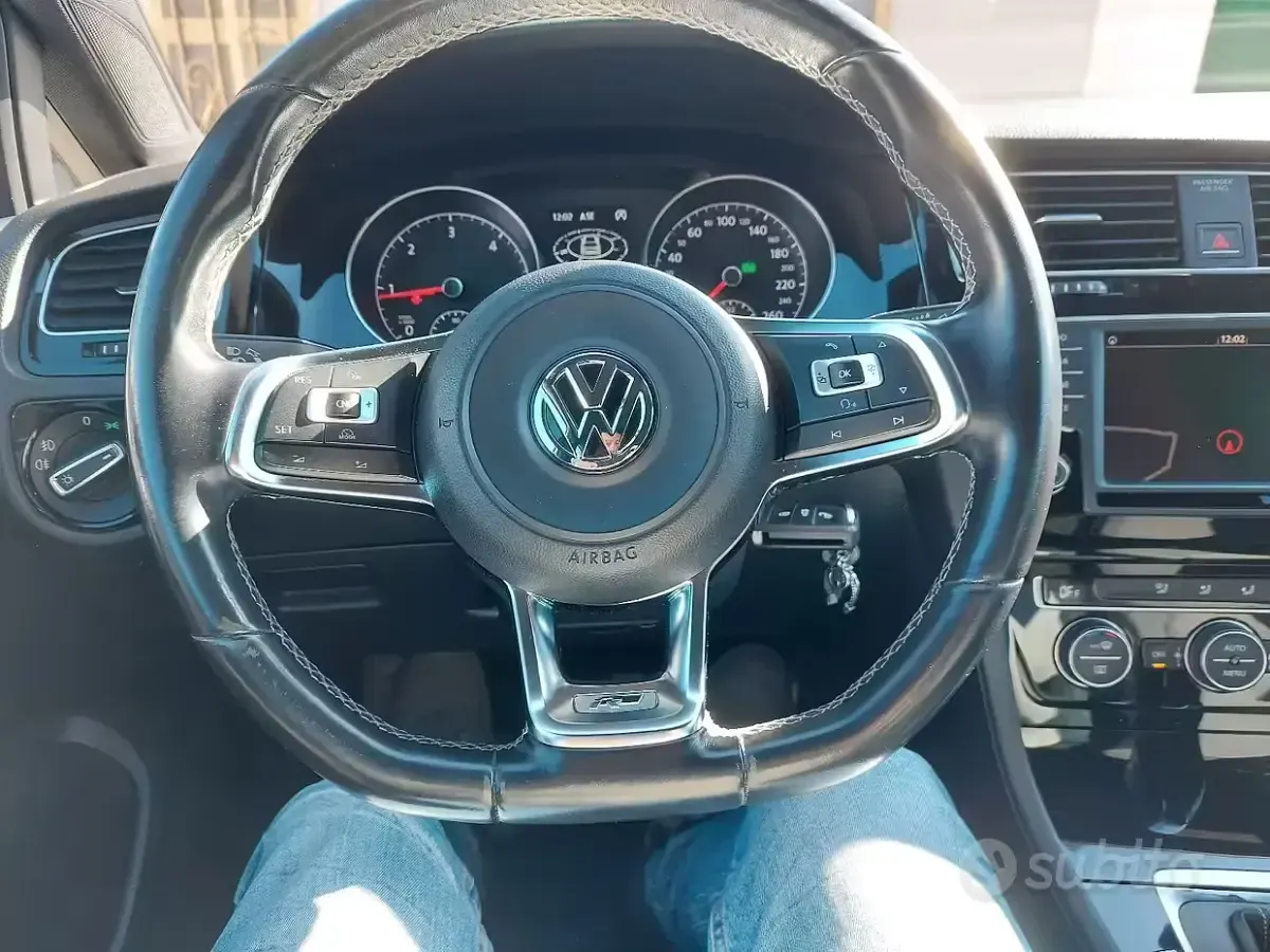 Usata VW Golf VII R-line 150 CV (110 kW) 2016 Berlina