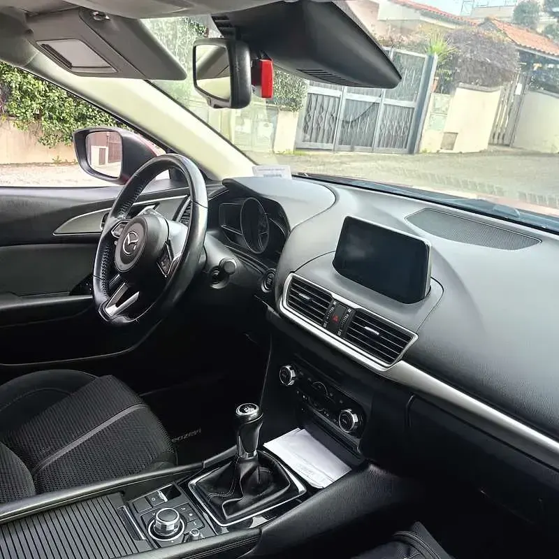Usata Mazda 3 Exceed 105 CV (77 kW) 2018 Rosso Berlina