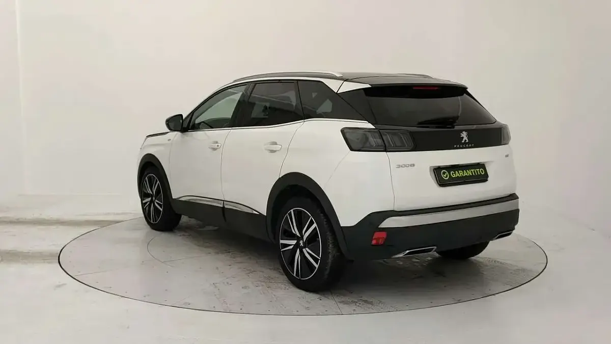 Usata Peugeot 3008 GT 131 CV (96 kW) 2022 Bianco SUV