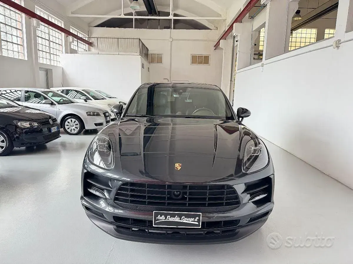 Usata Porsche Macan 245 CV (180 kW) 2019 Grigio SUV