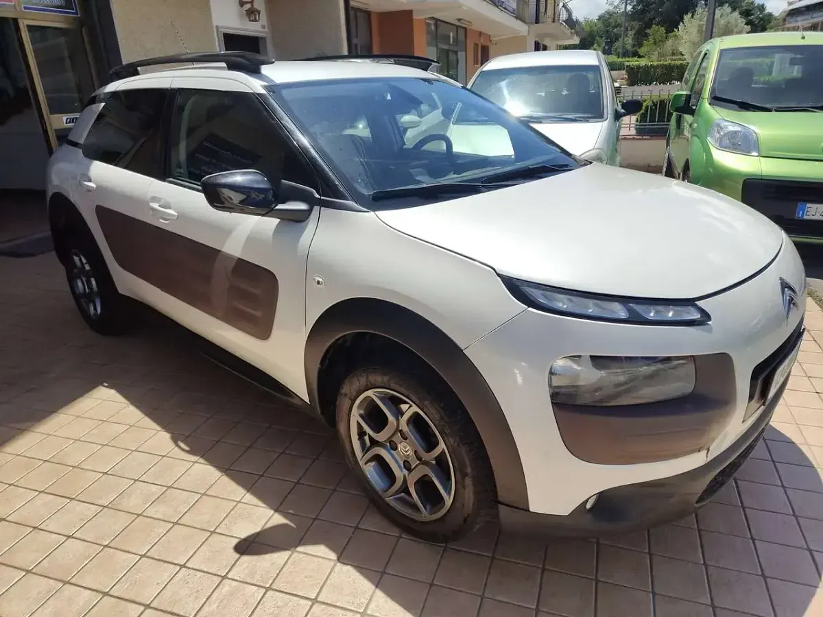 Usata Citroën C4 Shine 99 CV (72 kW) 2015 Bianco SUV
