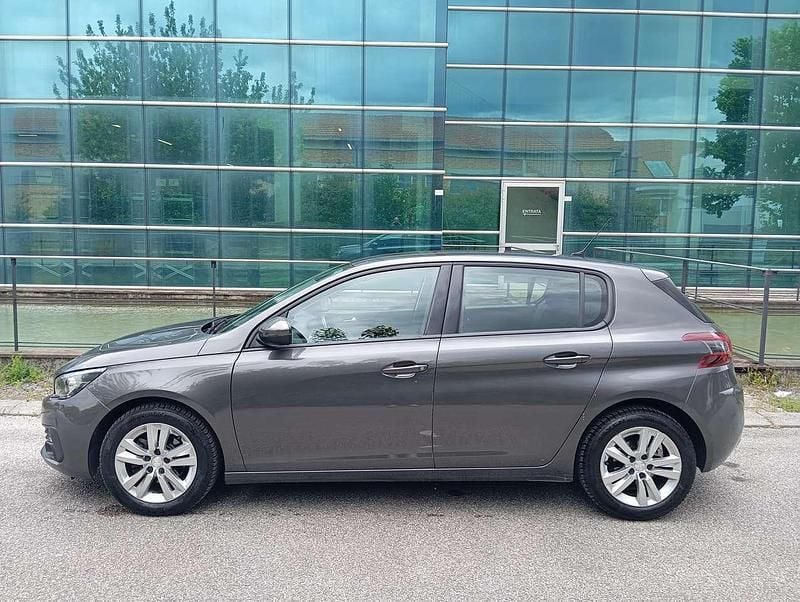 Usata Peugeot 308 Style 131 CV (96 kW) 2019 Grigio Berlina