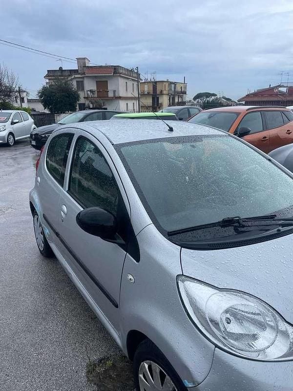Usata Peugeot 107 54 CV (39 kW) 2009 Grigio Utilitaria