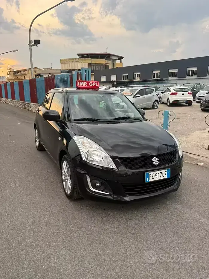 Usata Suzuki Swift 94 CV (69 kW) 2016 Nero Utilitaria