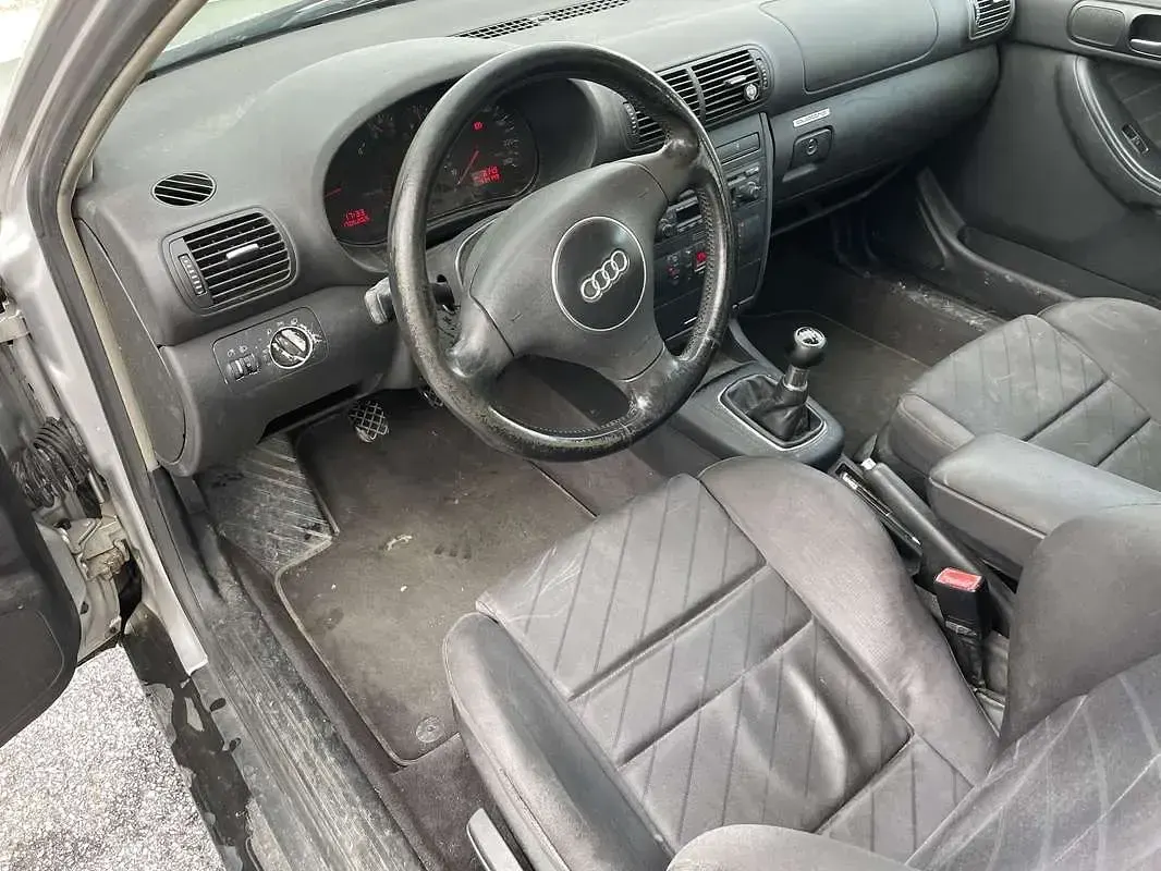 Usata Audi A3 Ambition 131 CV (96 kW) 2002 Utilitaria