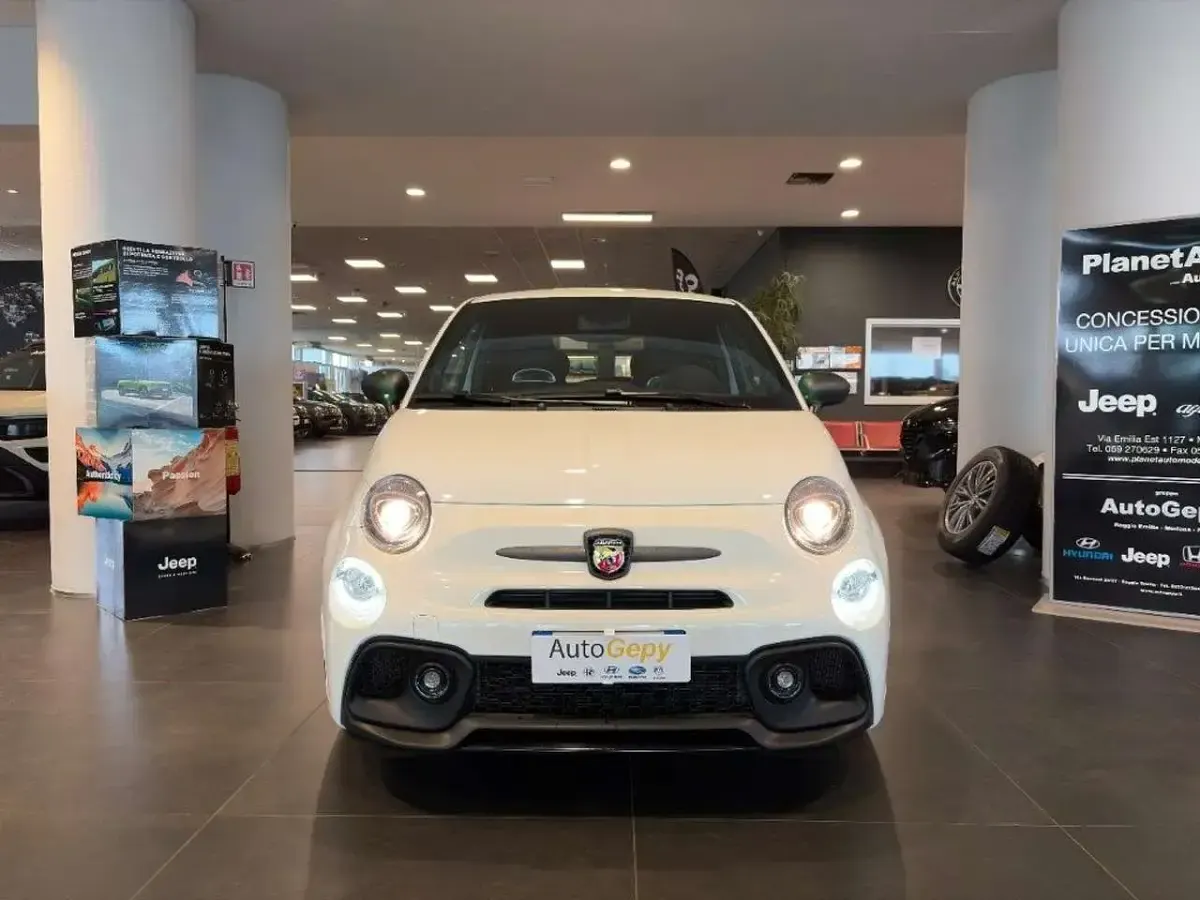 Usata Abarth 595 165 CV (121 kW) 2024 Bianco Utilitaria