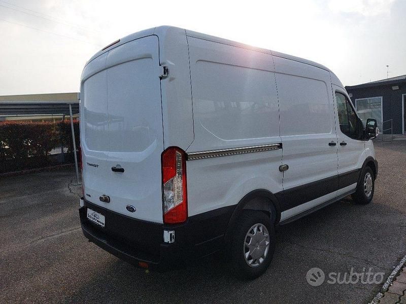 Begagnad Ford Transit Trend 131 HK (96 kW) 2022 Vit Sedan