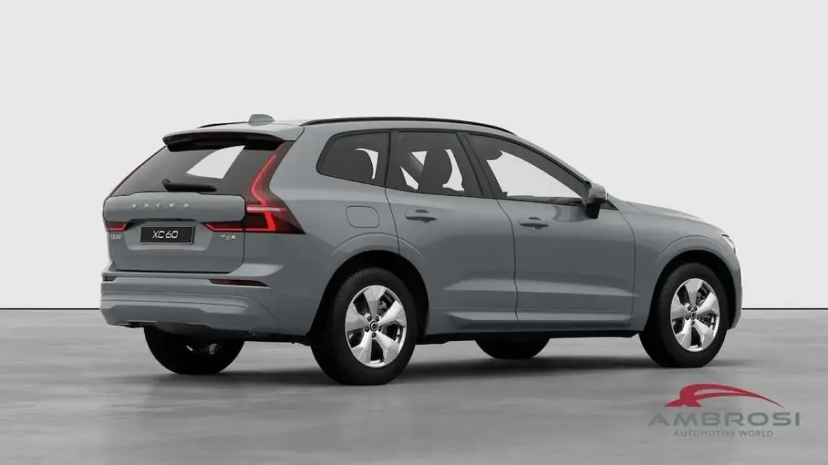 Novo Volvo XC60 Core 250 HP (183 kW) 2026 Cinzento SUV