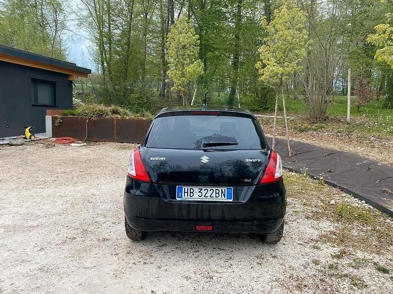 Usata Suzuki Swift GL 94 CV (69 kW) 2011 Nero Utilitaria