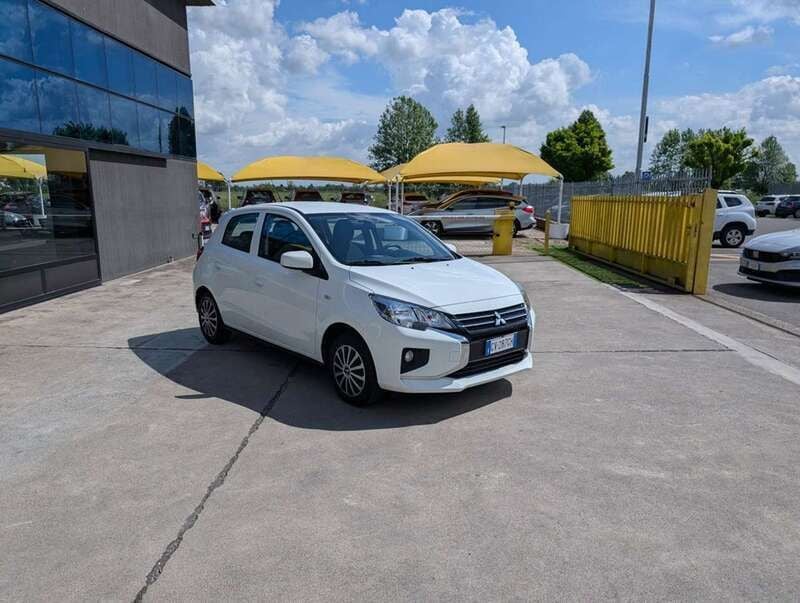 Usata Mitsubishi Space Star Invite 71 CV (52 kW) 2024 Bianco / pastello Utilitaria
