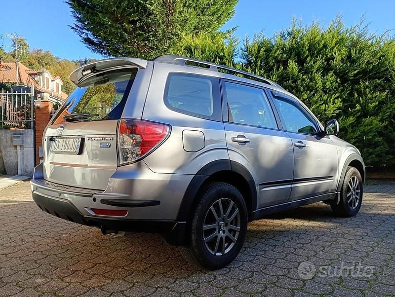 Usata Subaru Forester 147 CV (108 kW) 2009 Grigio SUV