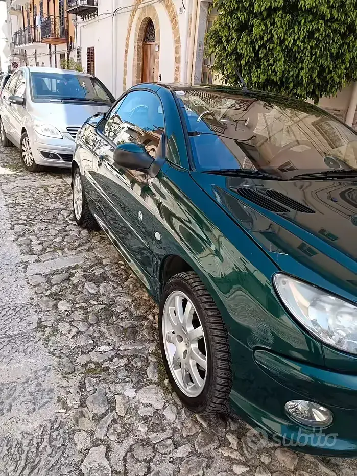 Usata Peugeot 206 CC 109 CV (80 kW) 2003 Verde Cabrio