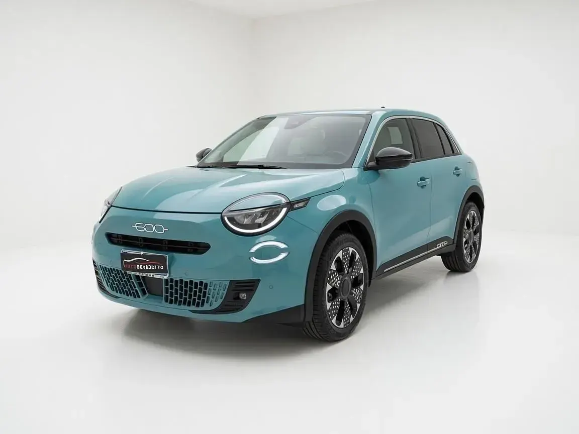Usata Fiat 600 La Prima 135 CV (99 kW) 2025 Blu SUV