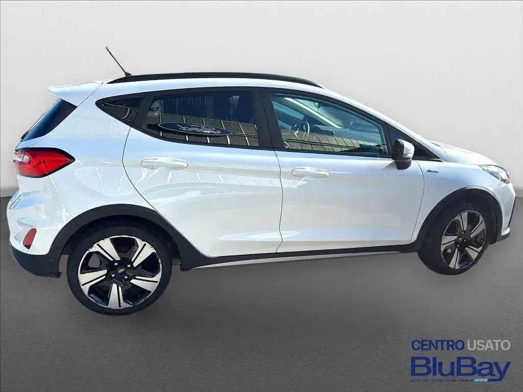 Usata Ford Fiesta Active 125 CV (91 kW) 2023 Frozen white Utilitaria