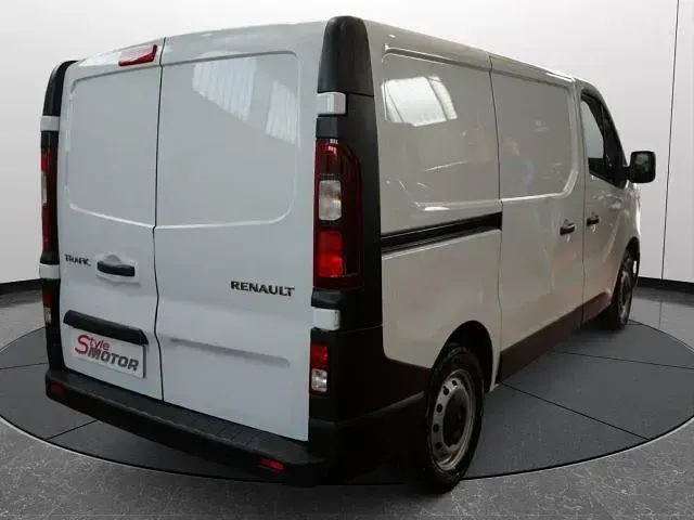 Usata Renault Trafic 110 CV (80 kW) 2024 Bianco