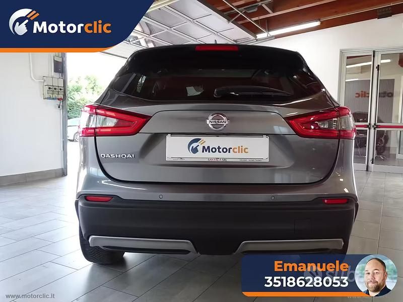 Usata Nissan Qashqai Tekna 131 CV (96 kW) 2018 Grigio SUV