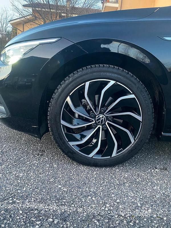 Usata VW Golf VIII Style 115 CV (84 kW) 2020 Nero Berlina