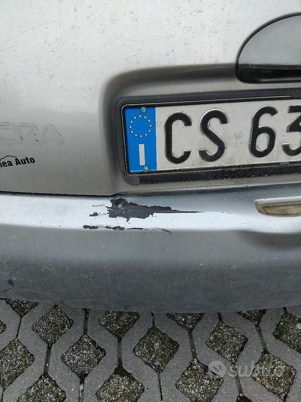 Usata Nissan Micra 82 CV (60 kW) 2006 Grigio Berlina