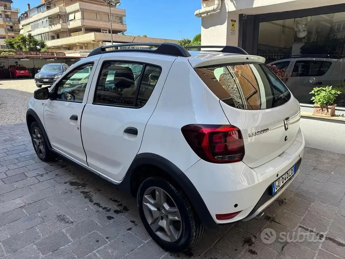 Usata Dacia Sandero Stepway 101 CV (74 kW) 2020 Bianco Utilitaria