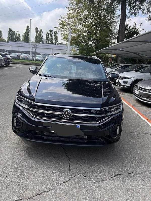 Usata VW T-Roc R-line 150 CV (110 kW) 2022 Nero SUV
