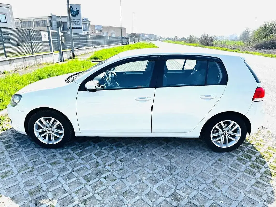 Usata VW Golf VII 105 CV (77 kW) 2012 Berlina