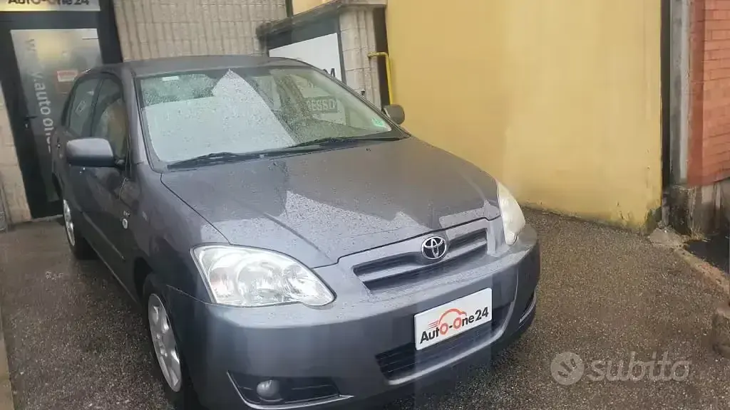 Usata Toyota Corolla Sol 116 CV (85 kW) 2004 Grigio Berlina