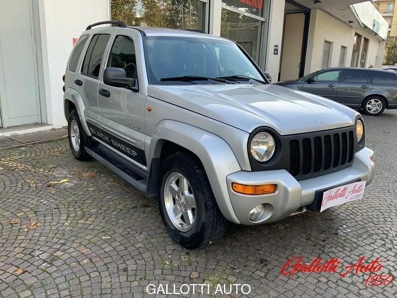 Usata Jeep Cherokee Limited 150 CV (110 kW) 2004 Argento SUV