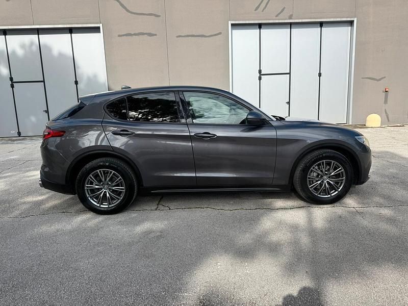 Usata Alfa Romeo Stelvio 179 CV (131 kW) 2018 Grigio SUV