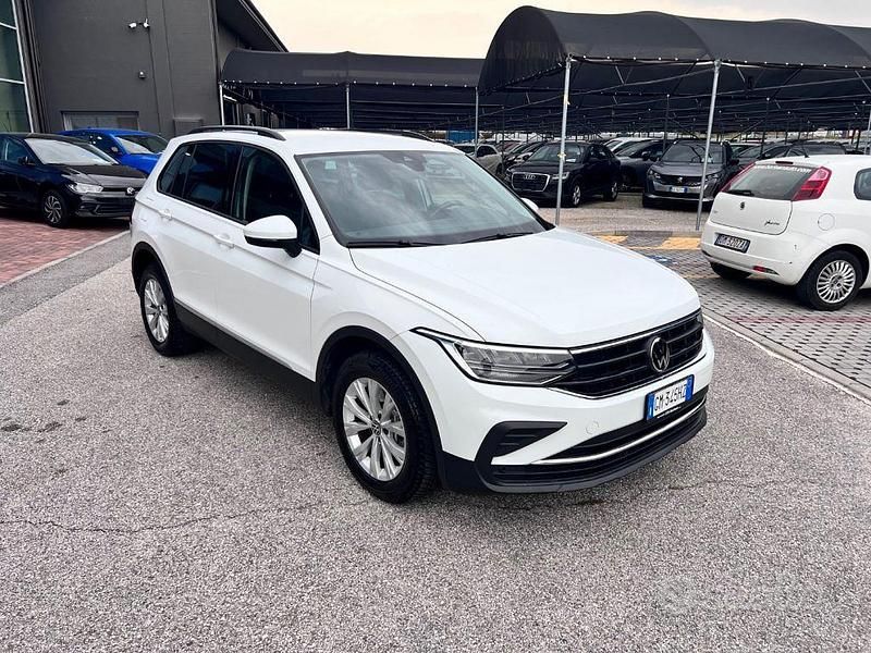 Usata VW Tiguan Life 245 CV (180 kW) 2023 Bianco SUV
