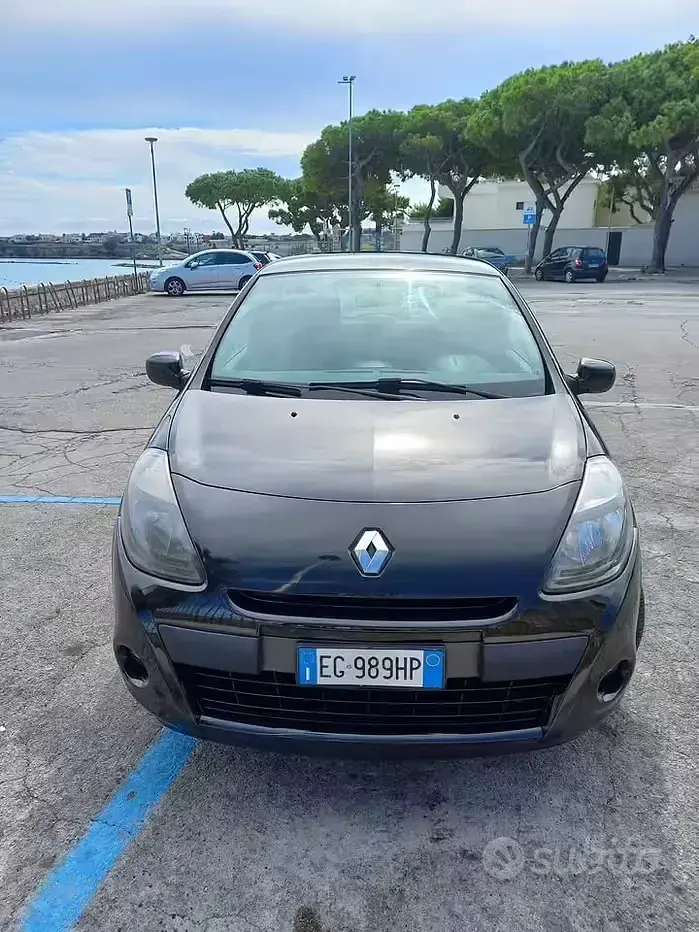 Usata Renault Clio 75 CV (55 kW) 2011 Nero Utilitaria
