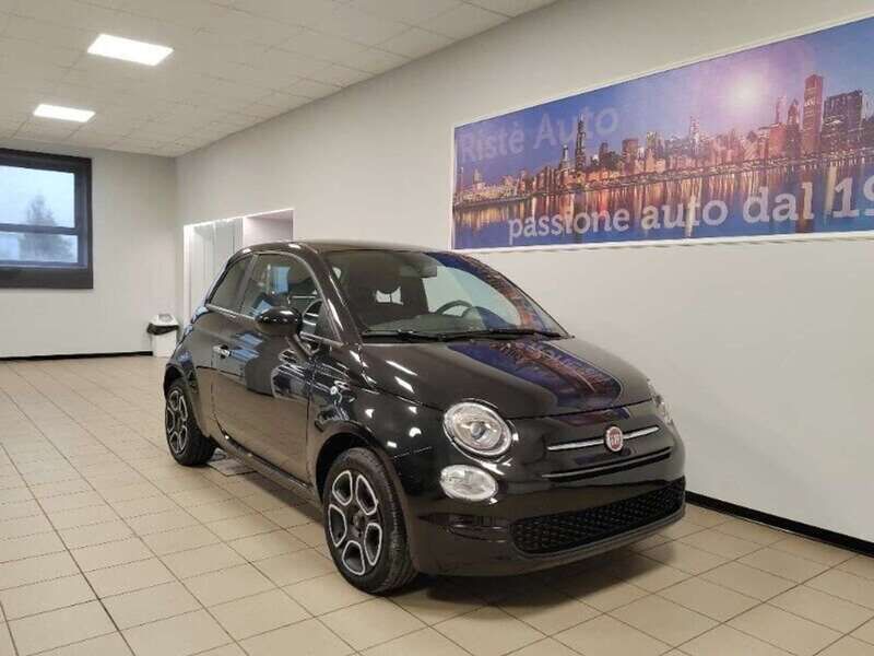 Nero Usata 2023 Fiat 500 Club Tre volumi | 13.900 € (Buon prezzo) - Immagine 1/4