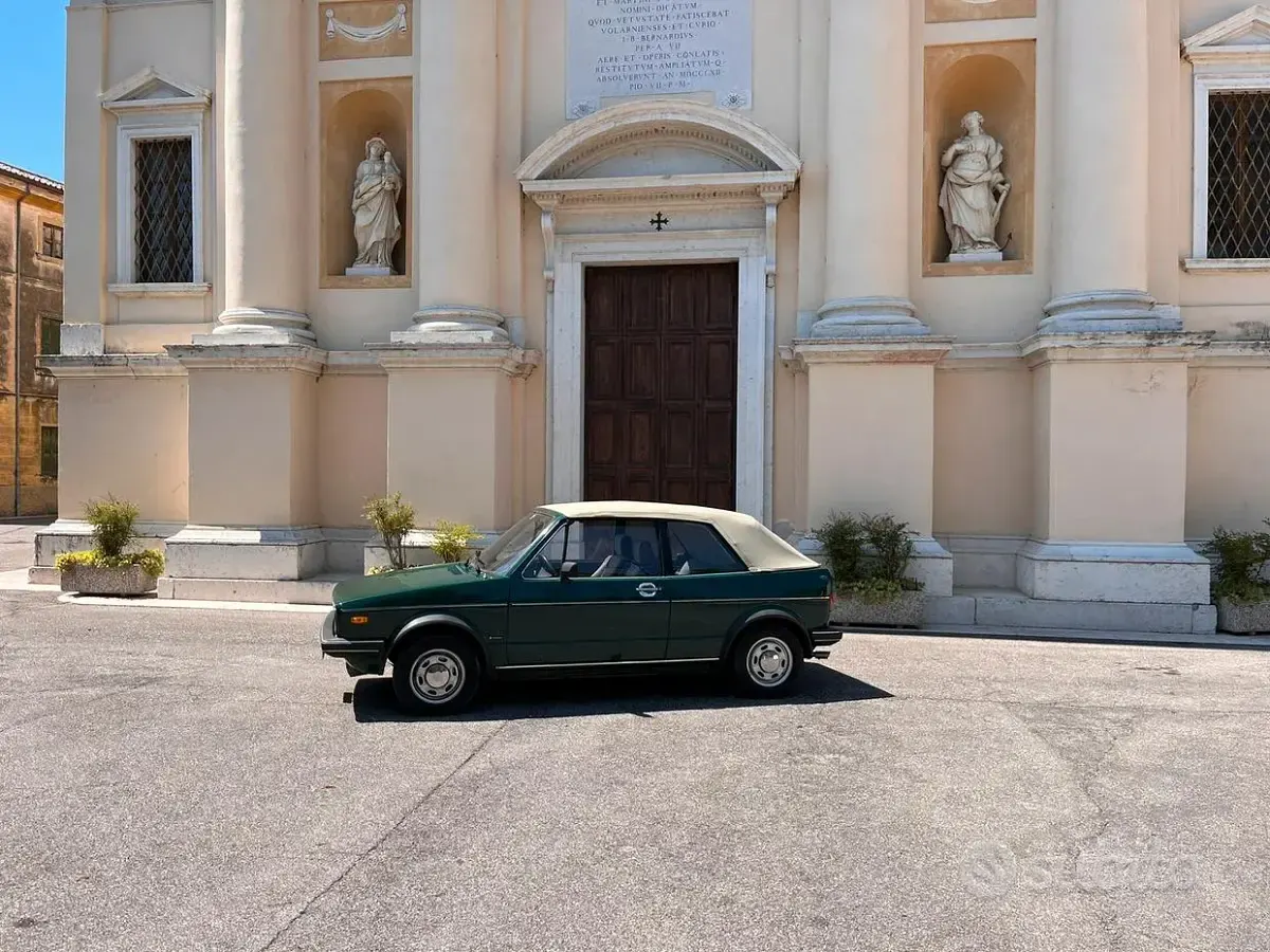 Usata VW Golf Cabriolet 50 CV (36 kW) 1985 Verde Cabrio