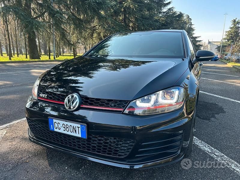 Usata VW Golf VII GTI 230 CV (169 kW) 2016 Berlina