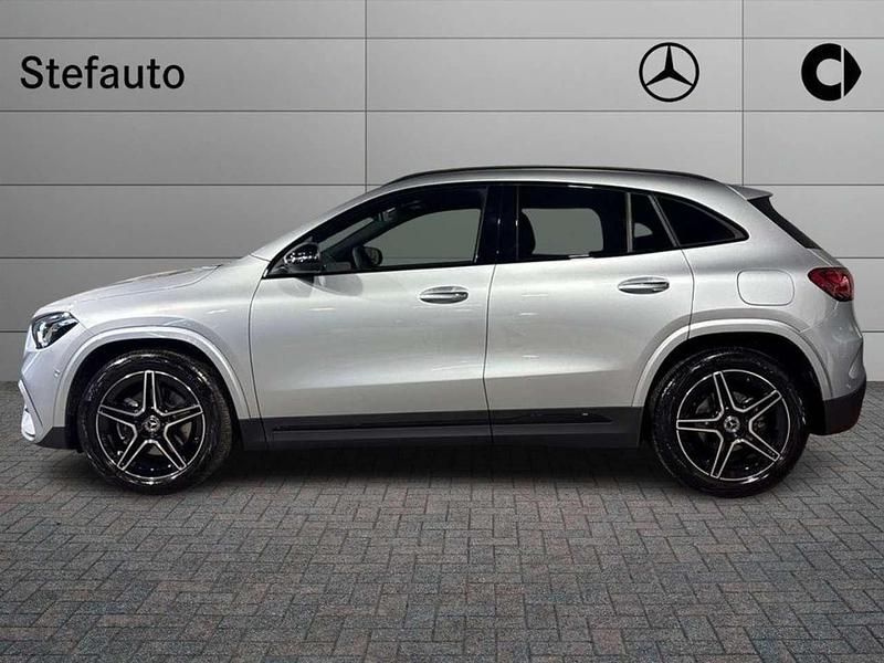 Nuova Mercedes GLA200 AMG line 150 CV (110 kW) 2026 Argento hightech SUV