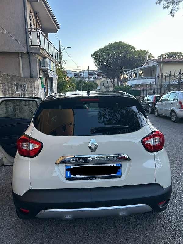 Usata Renault Captur 90 CV (66 kW) 2015 SUV