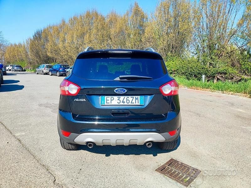 Usata Ford Kuga Titanium 140 CV (102 kW) 2013 Nero SUV
