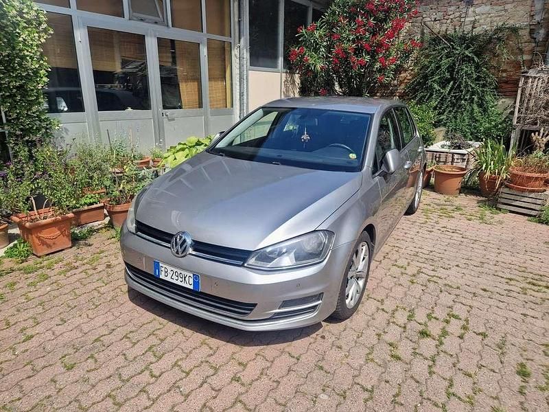 Usata VW Golf VII Highline 110 CV (80 kW) 2015 Berlina