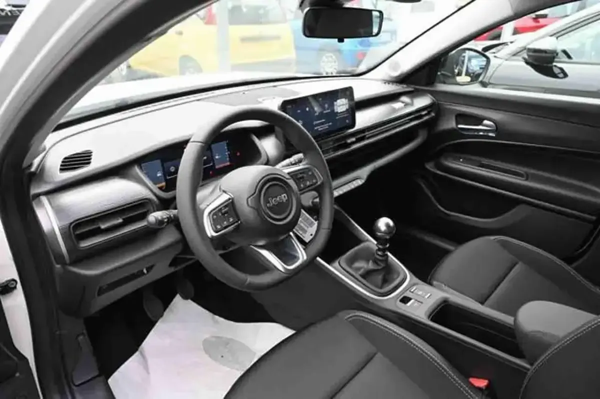 Nuova Jeep Avenger Altitude 100 CV (73 kW) 2025 Bianco SUV