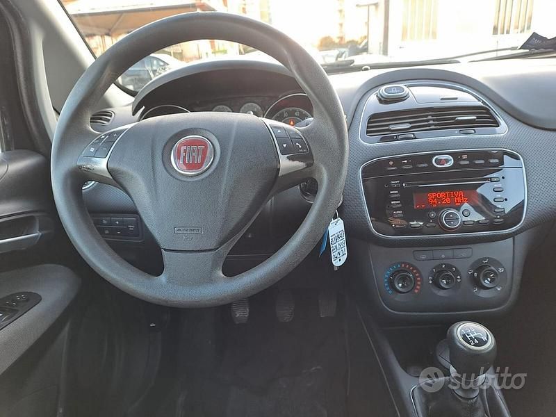 Usata Fiat Punto 77 CV (56 kW) 2015 Bianco Utilitaria