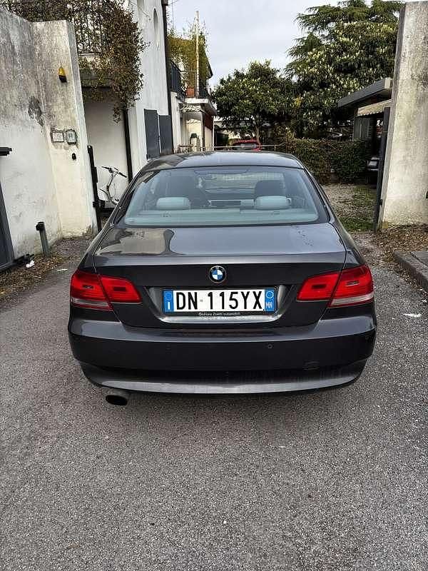Usata BMW 320 170 CV (125 kW) 2008 Coupé