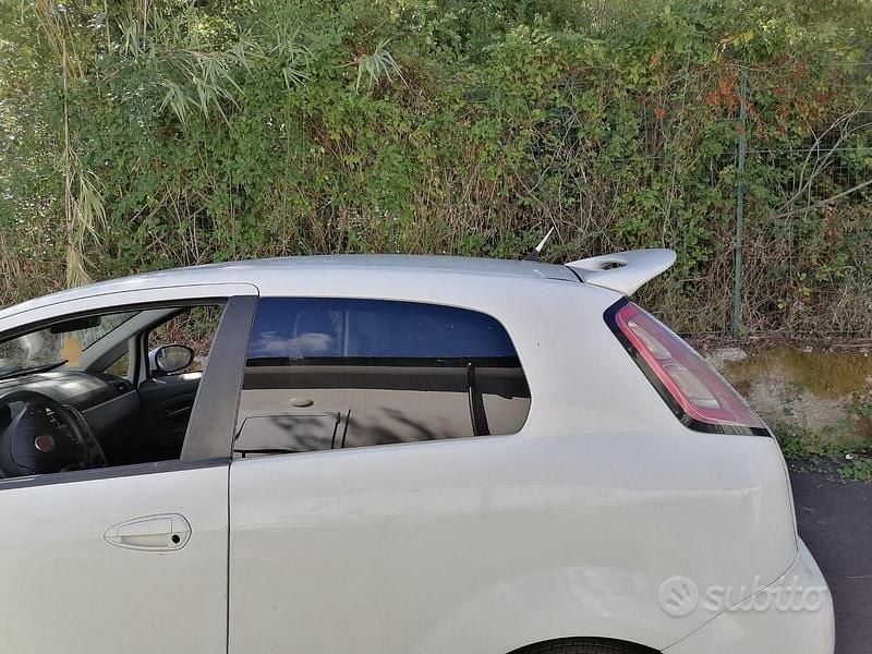 Usata Fiat Punto Evo 75 CV (55 kW) 2013 Bianco Utilitaria