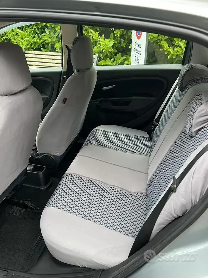Usata Fiat Punto 95 CV (69 kW) 2007 Grigio Utilitaria