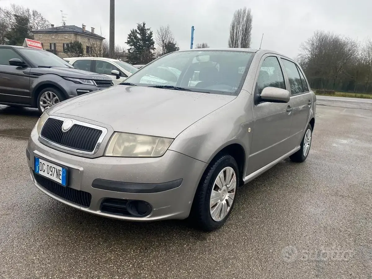 Usata Skoda Fabia 64 CV (47 kW) 2007 Beige Berlina