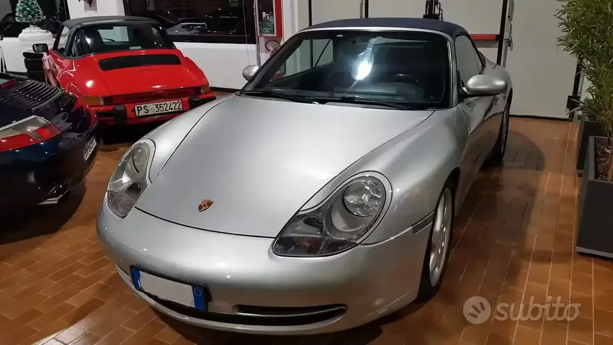 Usata Porsche 911 Carrera Cabriolet 300 CV (220 kW) 1998 Grigio Cabrio