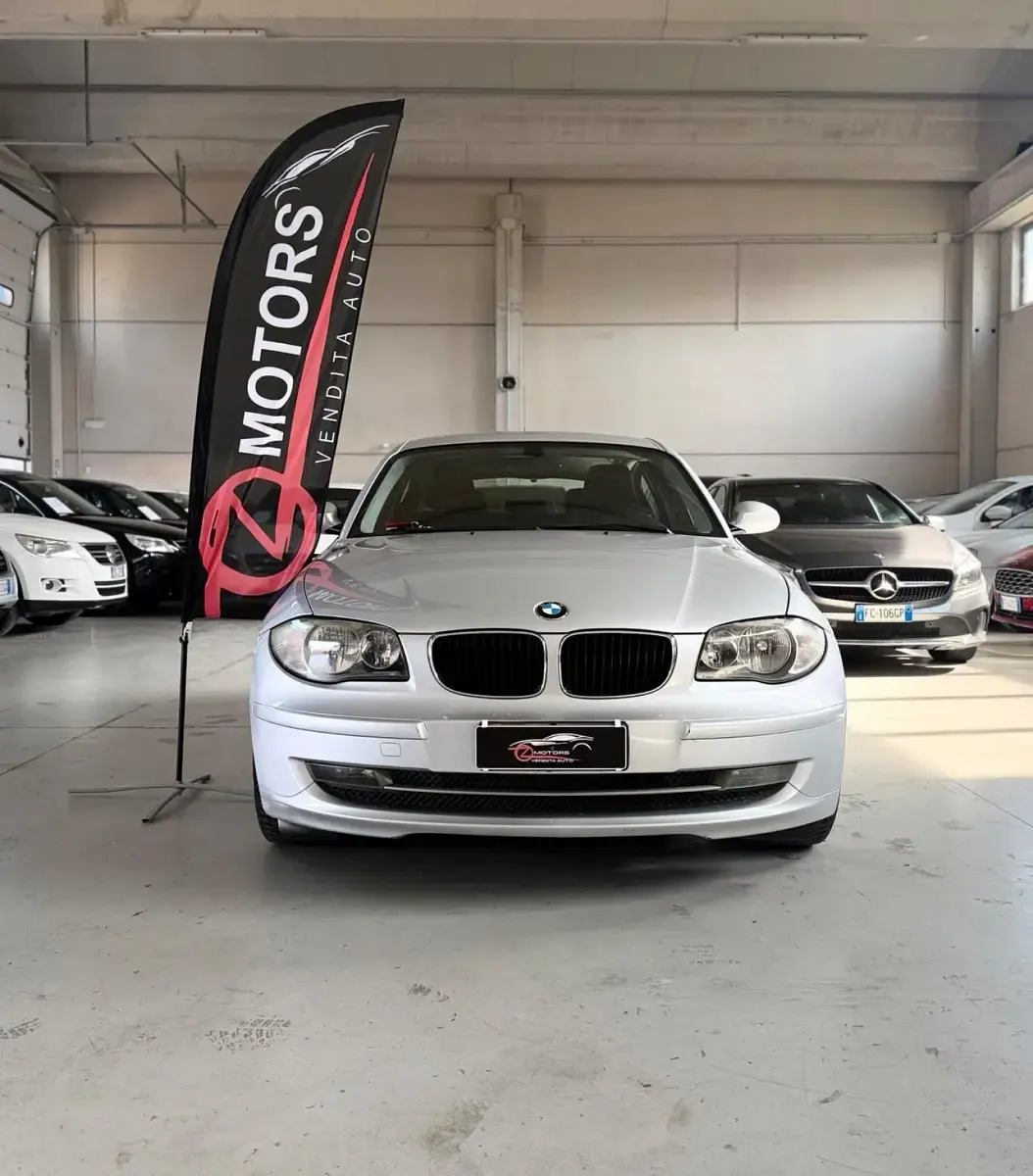 Usata BMW 118 143 CV (105 kW) 2008 Utilitaria