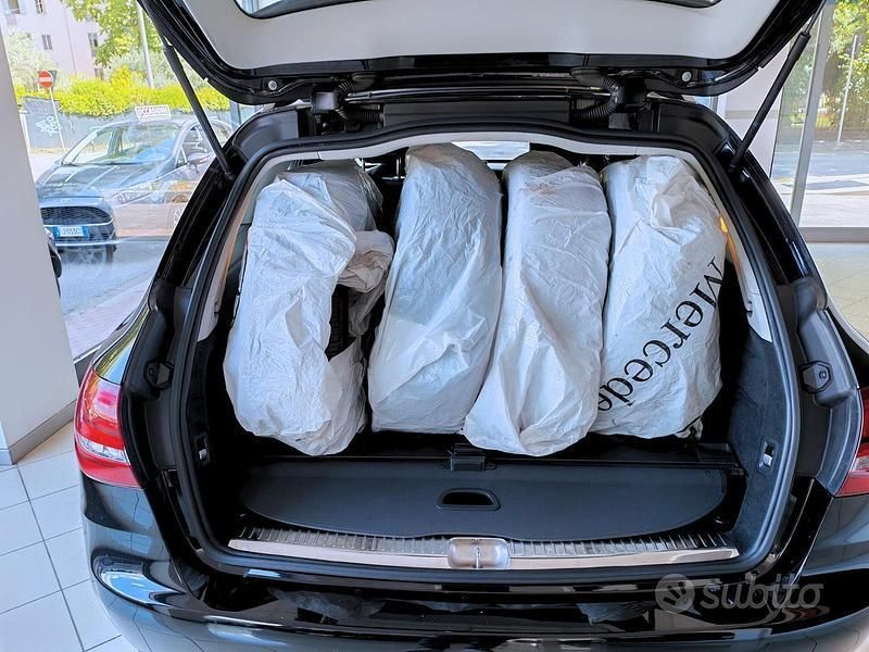 Usata Mercedes C180 Exclusive 116 CV (85 kW) 2016 Nero Station wagon